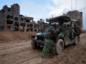 Девет Палестинаца погинуло у нападу на стамбена насеља у Гази; ИДФ гађао положаје Хезболаха