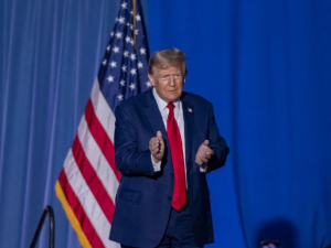 Трамп: Улози на изборима не могу бити већи, свет је на ивици трећег светског рата