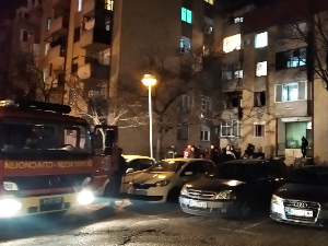 Пожар у стамбеној згради у Крагујевцу, једна особа погинула