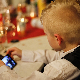 За детињство без паметних телефона – иницијатива која има све више следбеника