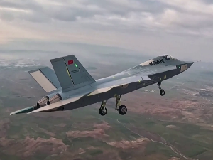 Први турски борбени авион успешно завршио почетни лет