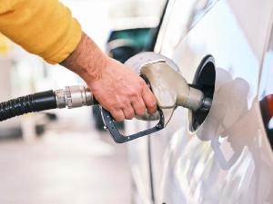 Нове цене горива – и дизел и бензин скупљи за по динар