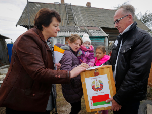 У Белорусији се одржавају парламентарни и локални избори