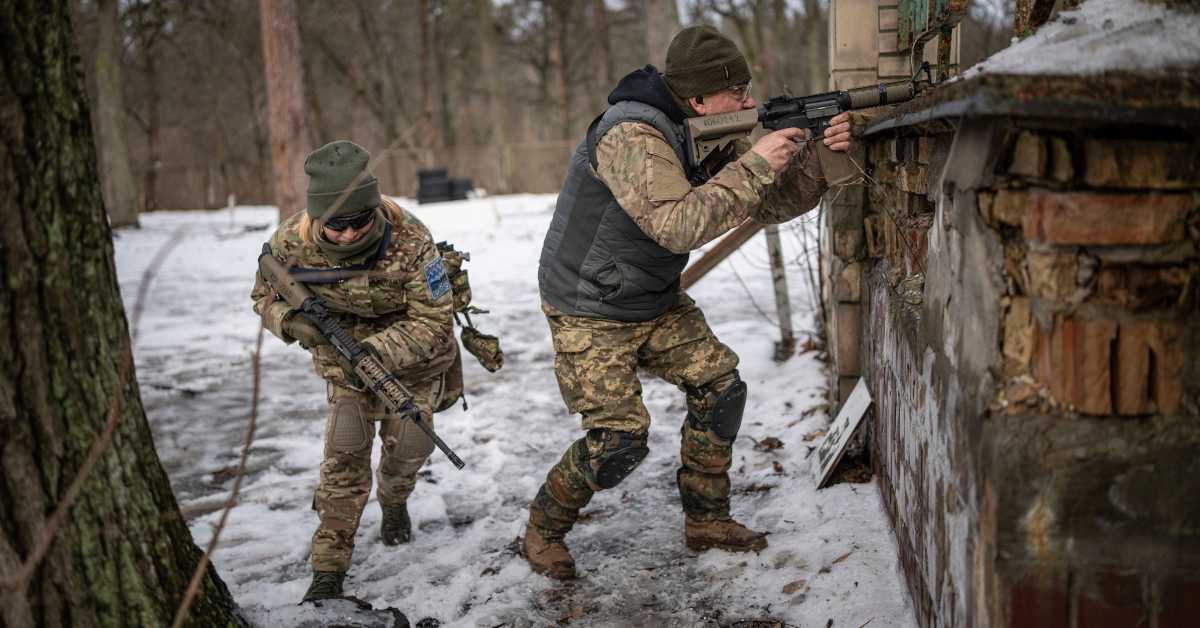 Кијевске трупе повукле се из још два села код Авдејевке; Шолц: Земље ЕУ и НАТО-а неће слати трупе у Украјину