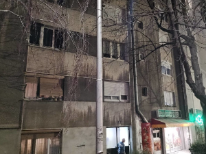 Угашен пожар у центру Смедерева, власник стана се нагутао дима