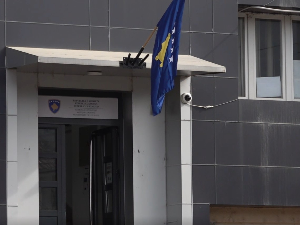 На згради општине у Лепосавићу табла са натписом “Република Косово”