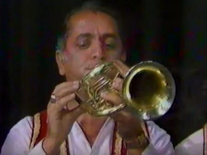 Кад засвира златна труба