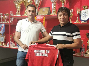 Романипен: Фудбалом до интеграције