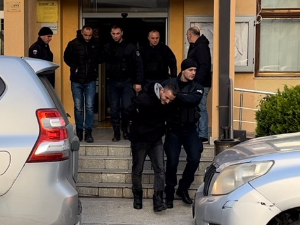 Министар одбране Црне Горе: Двојица ухапшених у Дечанима због натписа "Косово је Србија" припадници војске