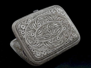 Квадратура круга-Филигрански вез у сребру и челику