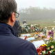 Вучић у Ковиљу обишао гробове троје настрадалих на Железничкој станици у Новом Саду