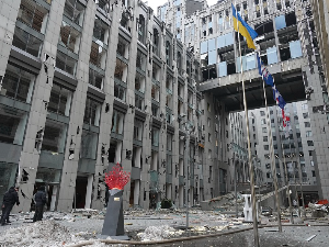Најмање шесторо погинулих у нападу на руски Рилск; у Кијеву оштећене зграде амбасада