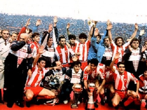 На данашњи дан пре 33 године Црвена звезда се попела на кров света