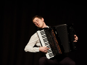 Век хармонике – Раду Рацој