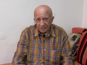 Зашто је пензионисани лесковачки гинеколог Славко Крстић добио орден? 