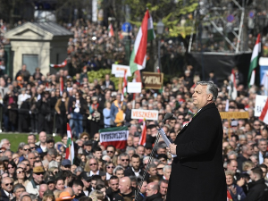 Орбан поручио Мађарима: Морамо да заузмемо Брисел, желе да нас натерају у рат