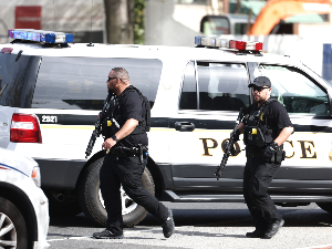 Пуцњава у Вашингтону – две особе убијене, петоро рањено