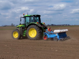 Све више пољопривредника сеје шећерну репу