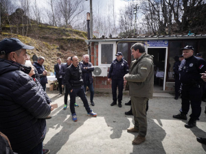 Гашић у Kопненој зони безбедности: Србија ће умети да заштити свој народ и територију