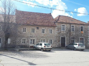 Квадратура круга: Бањани племе Теслино и Његошево, прва емисија