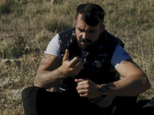 Јужни ветар, На граници 8-12