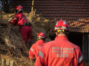 Настављена потрага за двогодишњом Данком Илић, тимови МУП-а за спасавање претражују терен око куће