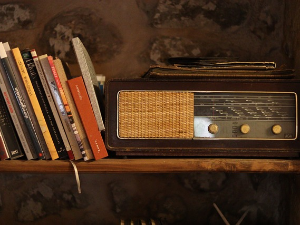 Ханс-Урлих Вагнер: Писци и радио (1)