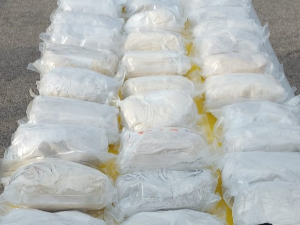 Пронађено 42 килограма дроге у резервоару камиона на прелазу Прешево