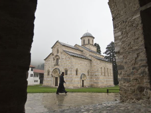 Ескобар и Ховенијер посетили манастир Високе Дечане