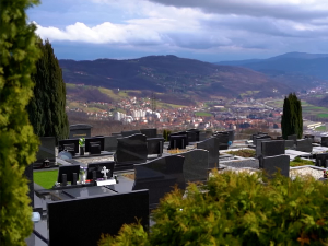 Сутра су Задушнице - Да ли претерујемо у народним обичајима? 