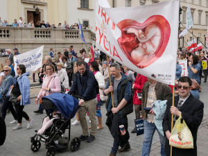 Противници абортуса протесовали против либерализације закона о абортусу