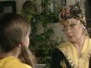 Метла без дршке: Тајна веселог мајмунчета 2-8