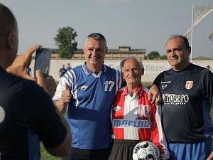 Шљива ранка и статива танка: Судар титана, 2. епизода