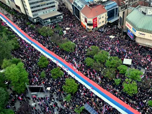 Српска те зове – одржан митинг у Бањалуци поводом резолуције о Сребреници