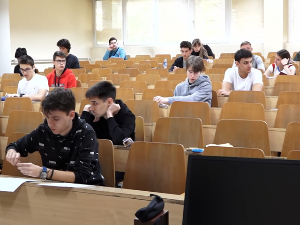  Ко је понео медаљу са Државног такмичења у математици у Новом Пазару