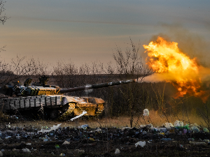 Ројтерс: Украјински дронови оштетили велику челичану у Русији; Бајден потписао закон о војној помоћи Кијеву