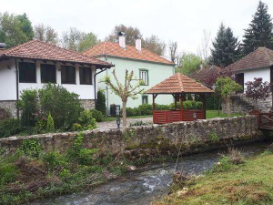 Квадратура круга-Криви вир, место за бекство