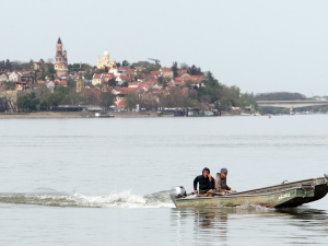 Променљиво облачно и топлије, температура до 21 степен