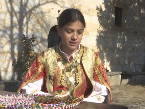 Родославци: Павлина