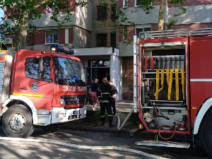 Пожар у стамбеној згради у Сомбору