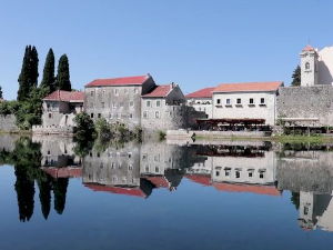 Родославци: Требиње – поруке земље