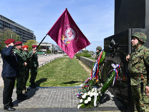 Положени венци на Споменик пилотима браниоцима Београда