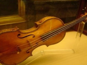 Траг у простору-Градитељи виолина