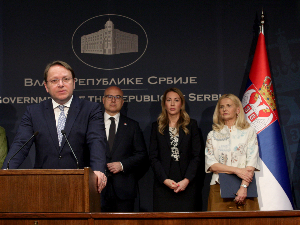 Вархељи: Са члановима Владе Србије о реформској агенди, финализација у наредним данима