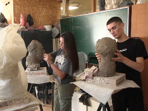 Краљево: Две деценије Уметничке школе