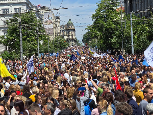 Протест просветних радника у Београду – предали Влади захтев за измене Кривичног законика