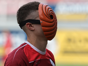 Фудбалер ИМТ-а са маском лика из цртаћа - необична прослава гола у Суперлиги Србије