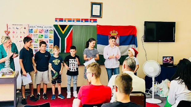 Вечерас заједно: Српски званични језик у Африци