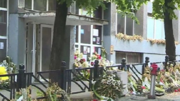 Фамилиологија: У сенци сећања