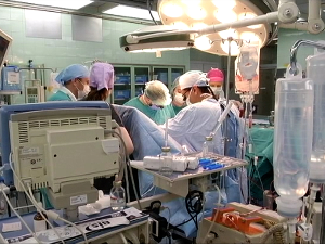 Програм трансплантација готово заустављен у Србији – чекајући нови закон више од 2.000 људи на листи чекања
